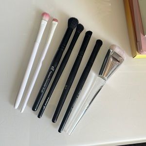 Bundle of 7 Makeup Brushes